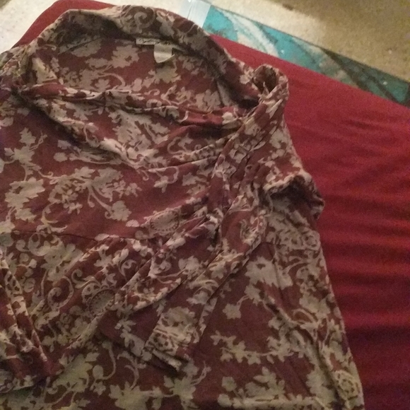 Cydney Mao, floral long sleeved T shirt dress. - Picture 2 of 3